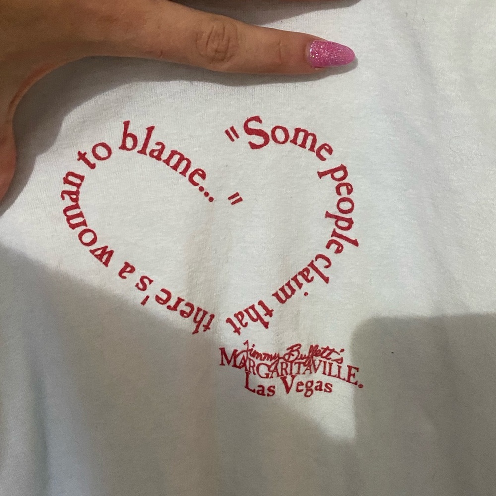 y2k “some people claim there is a women to blame” tee❤️
